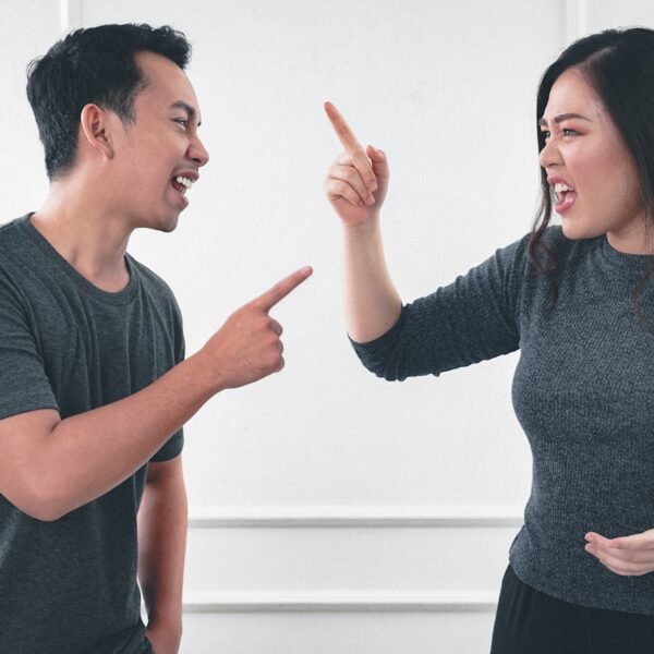 Setting Boundaries When Dating a Co-Worker